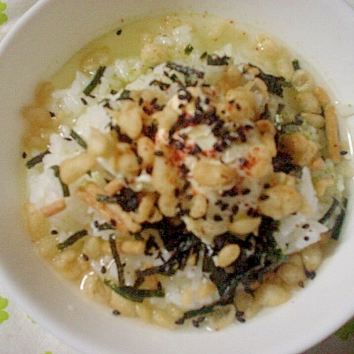 クリームチーズ＆揚げ玉＆黒ごま＆一味でお茶漬け～☆